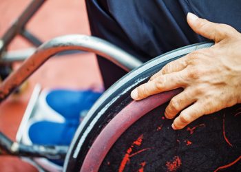 Болезнь Паркинсона – причины, симптомы и факторы риска – Орен Зариф